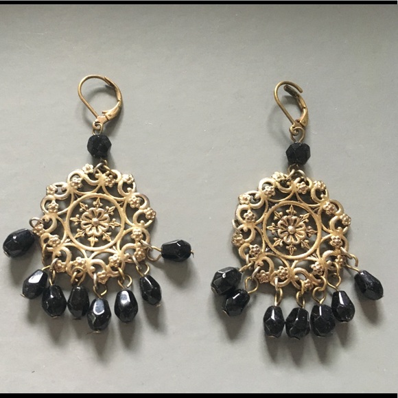 Jewelry - Black and gold earrings